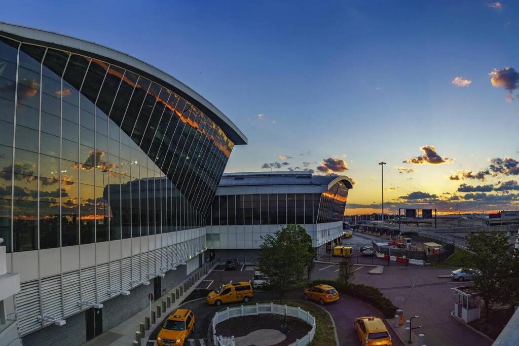Swj 2Nd - Times Sq, Brooklyn Bridge, Lga In 15 Min Leilighet New York Eksteriør bilde